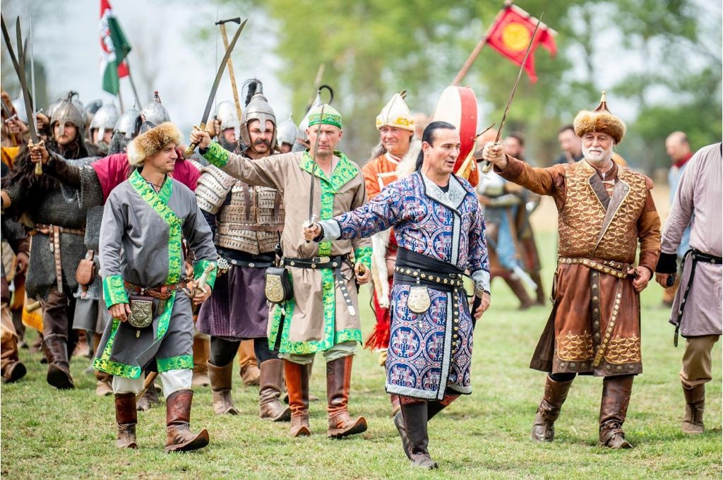 Macaristan   BÜYÜK TÜRK KURULTAYI   Turu