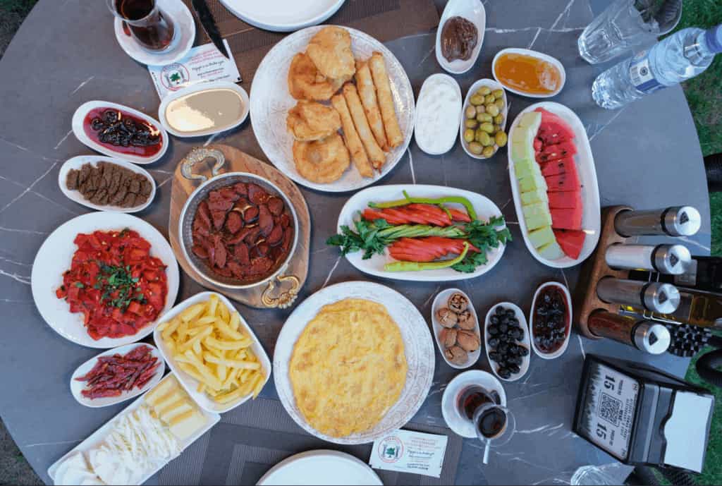 SAGALASSOS & İNSUYU MAĞARASI & ISPARTA GÜL VADİLERİ TURU 