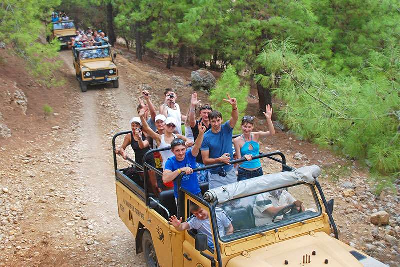 JEEP SAFARİ